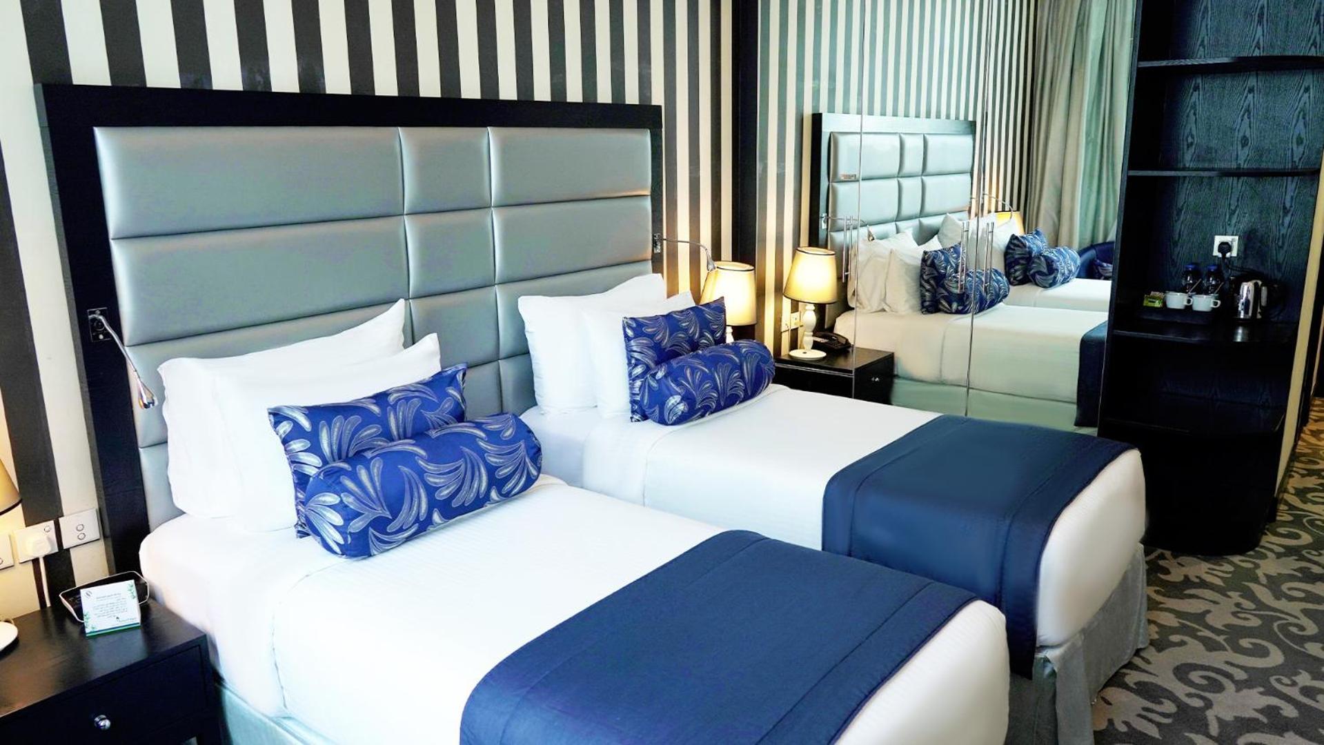 Signature 1 Hotel Tecom Dubai Exterior photo